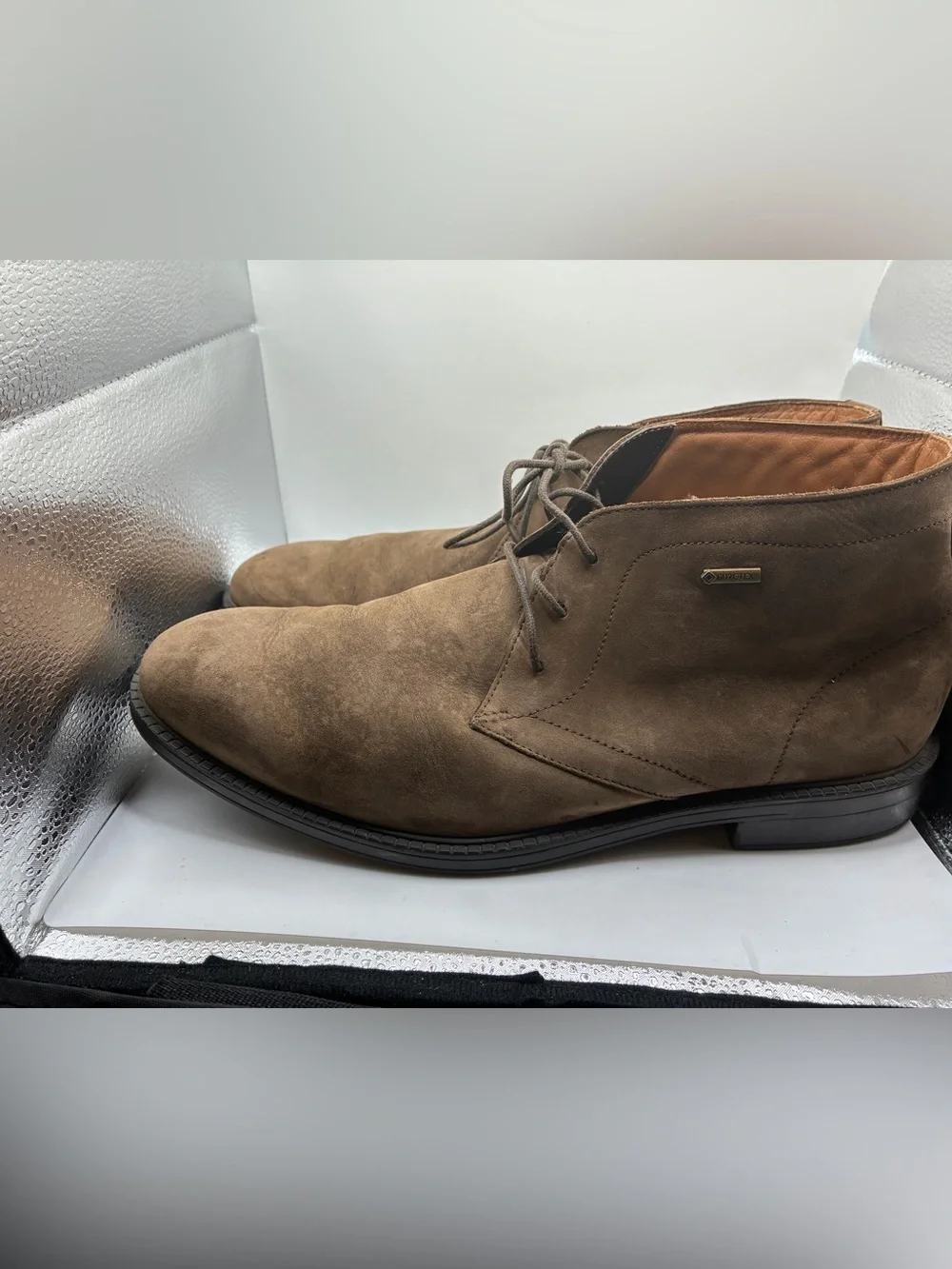 Clarks Newford Mid Men’s Taupe Suede Gore Tex Chelsea Chukka Boots Size 9.5